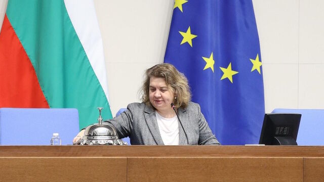 Ще заседава ли парламентът и ще има ли смяна на председателя?