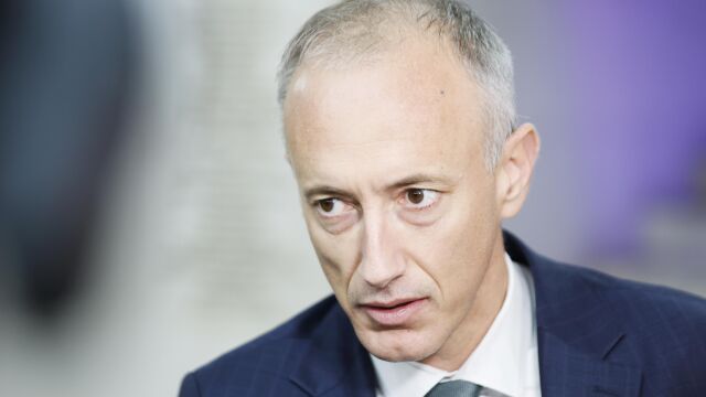 Министър Вълчев: Не малък процент ученици от тези общности ходят ежедневно с ножове в училище