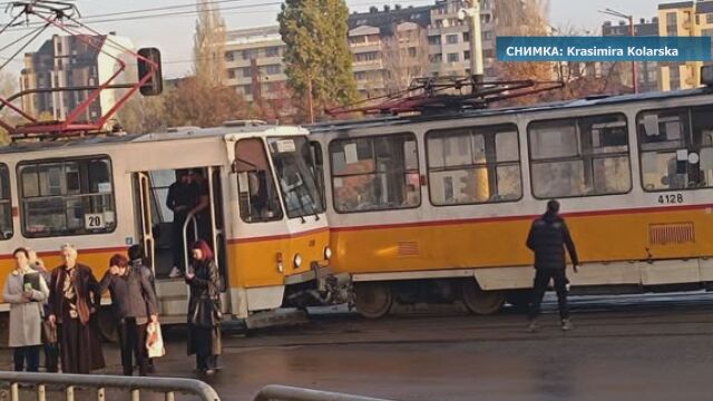Снимка: Отново катастрофа с трамваи в София (СНИМКИ)