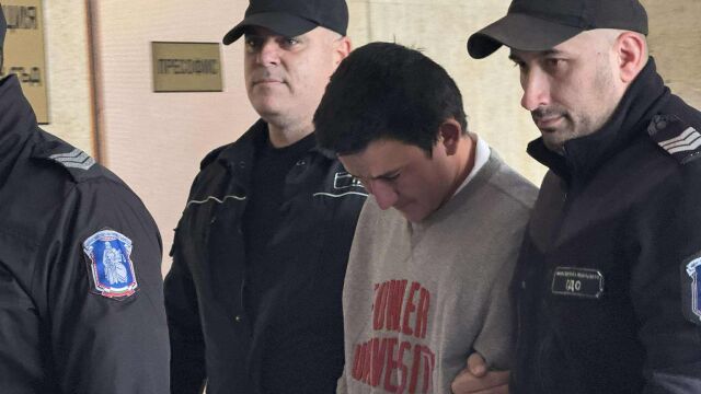 Обвиняемият в тройното убийство в Бургаско се изправя пред съда