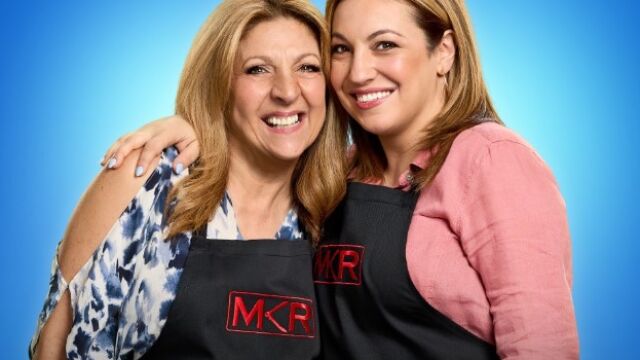 Снимка: Mайка и дъщеря от Гърция изумиха със сувлаки от тайна книга в „Моята кухня е номер едно“