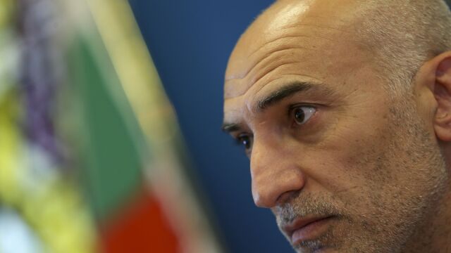 Снимка: Любо Минчев отново треньор на баскетболните национали