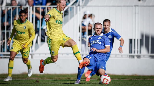 Снимка: Най-после победа: Лудогорец пречупи Черноморец с гол в 94-ата минута