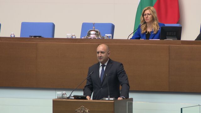 Снимка: Радев: Правим централен електронен регистър за цените на храните