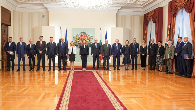 Снимка: ОНЛАЙН РЕПОРТАЖ: Дронове удариха два кораба в български води. Президентът свика КСНС