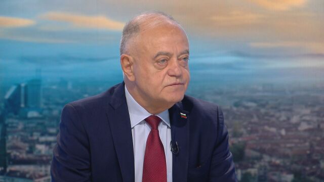 Снимка: Атанасов: Тандемът Йотова-Радев бяга като дявол от тамян от темата за Русия, за да не се разколебава русофилският вот