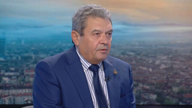Снимка: Ген. Иван Лалов: Изостанали сме с дроновете и антидрон системите, наваксването ще отнеме години