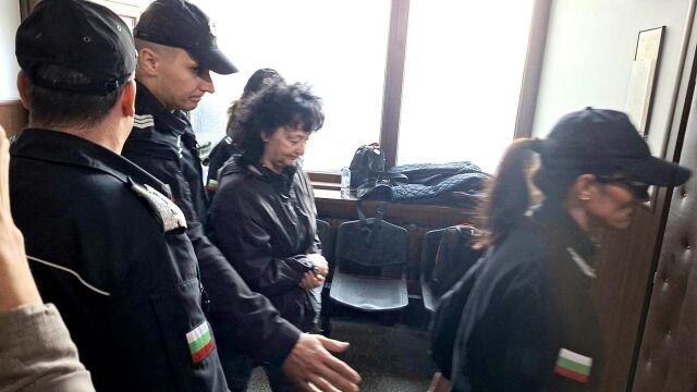 Снимка: Медицинският университет в Пловдив след ареста за източване на НЗОК: Нямаме правно основание да уволним проф. Мариела Генева-Попова