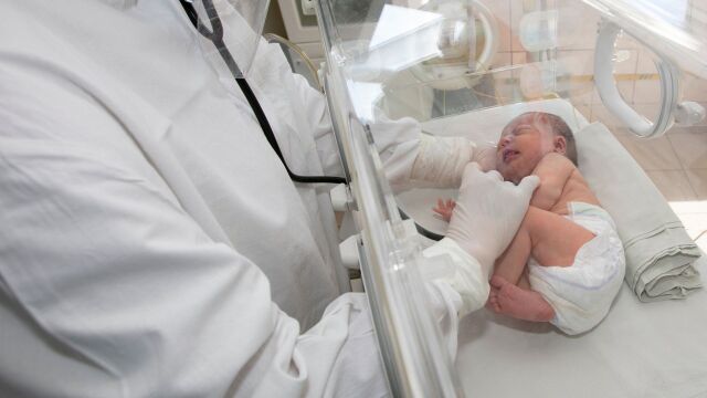 Ваксина срещу RSV при бременност намалява с 74% хоспитализациите при бебета