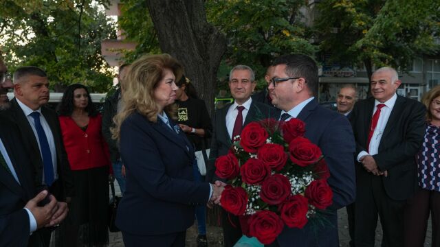 Снимка: Илияна Йотова и Кирил Вълчев в Стара Загора: Преговори за мир в Украйна със силния глас на България!