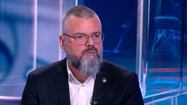 Снимка: Петър Кирков: Ако подпалените край Плана планина антени са на „Старлинк“, последствията ще засегнат голям регион