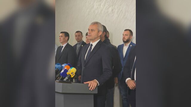 Снимка: Костадинов: Резултатът на балотажа ще зависи до голяма степен от избирателите на „Възраждане“