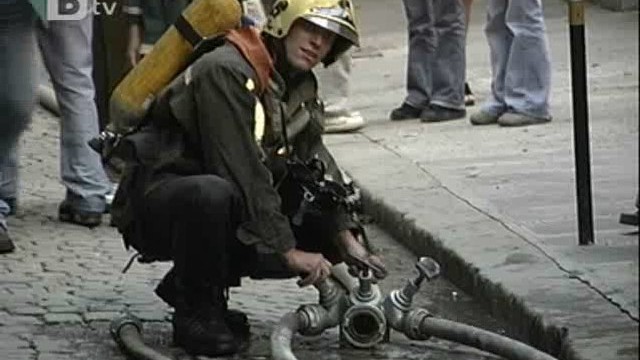 Снимка: Късо съединение предизвика пожар в кметството на Сливен