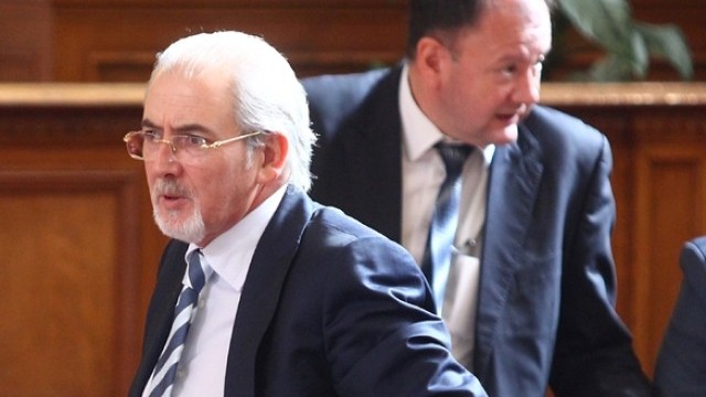 Снимка: Местан брани спортния министър от ГЕРБ: Малко срам нямате ли?