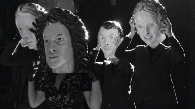 Снимка: Arcade Fire се появиха маскирани за представянето на новия си албум