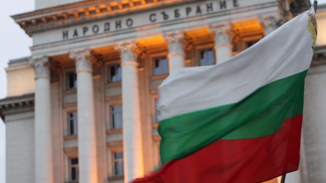 Снимка: Неодобрението на властта бетонира основните партии, но отваря пътя за НФСБ и реформаторите