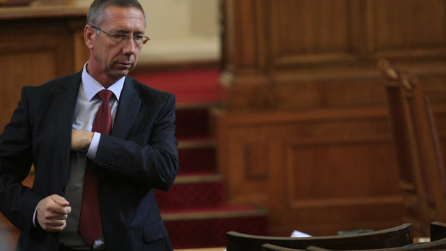 Снимка: Пеевски в Европарламента не е като Пеевски в ДАНС
