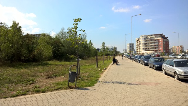 Снимка: Отцепиха района около изоставен куфар до метрото в 