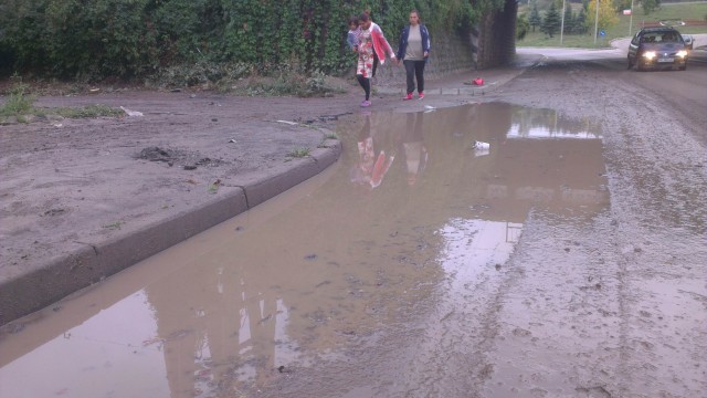Снимка: Перник се възстановява след поройния дъжд