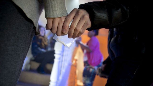 Снимка: Европейците дават по 24 млрд. евро на година за наркотици