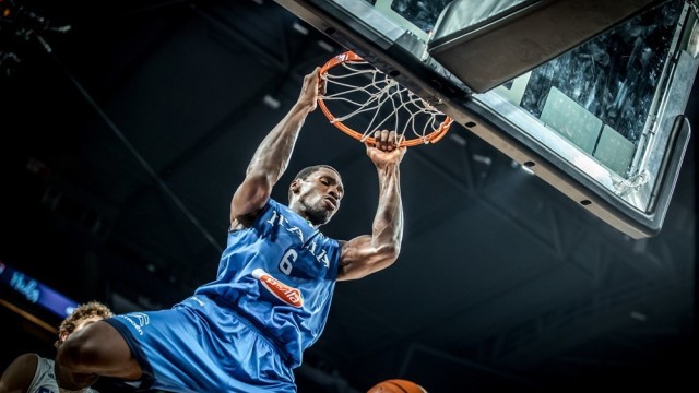 Снимка: Италия на четвъртфинал в Евробаскет