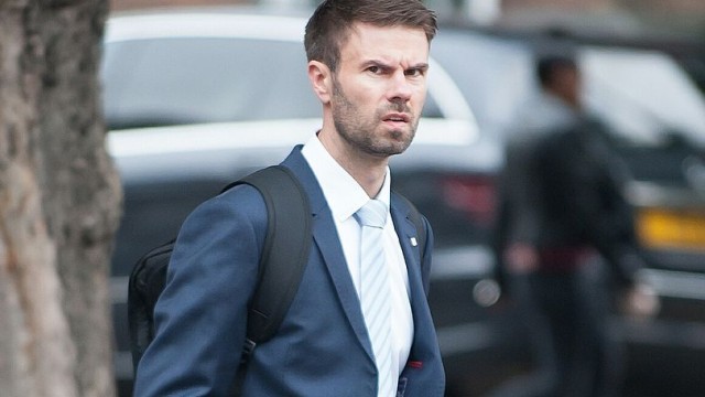 Снимка: Хванаха физиотерапевт на 