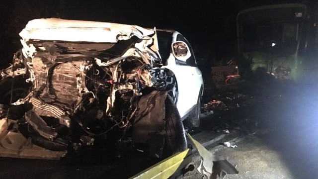 Снимка: Джип се удари челно в автобус на софийския градски транспорт