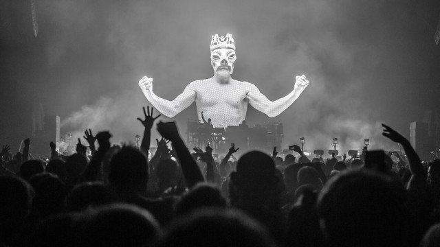 Снимка: The Chemical Brothers със специален подарък за родните фенове