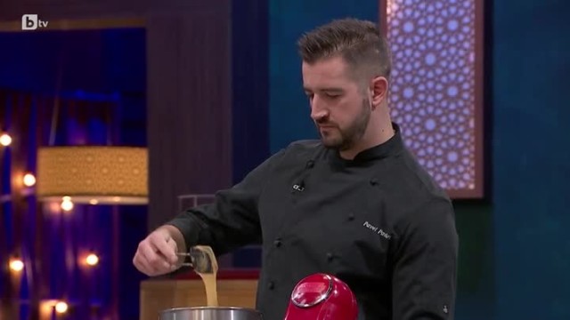 MasterClass от Chef  Павел Павлов: Работа с шоколад и изработване на многопластов сладкиш