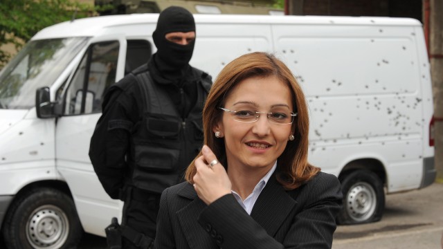 Снимка: Бивш македонски вътрешен министър влезе в затвора с присъда за корупция