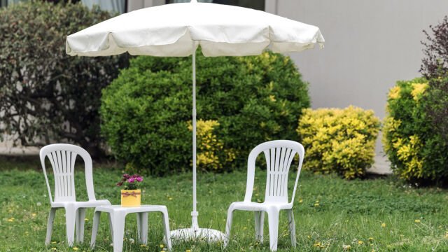 Снимка: Модерни интериорни решения с градински мебели