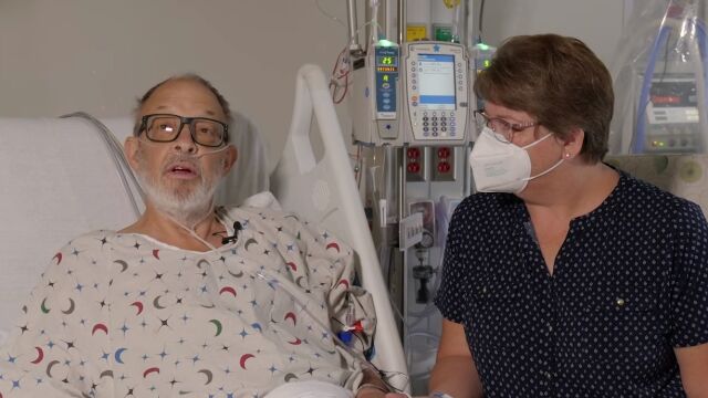 Снимка: Мъж с трансплантирано сърце от прасе живее вече един месец и се възстановява по план 