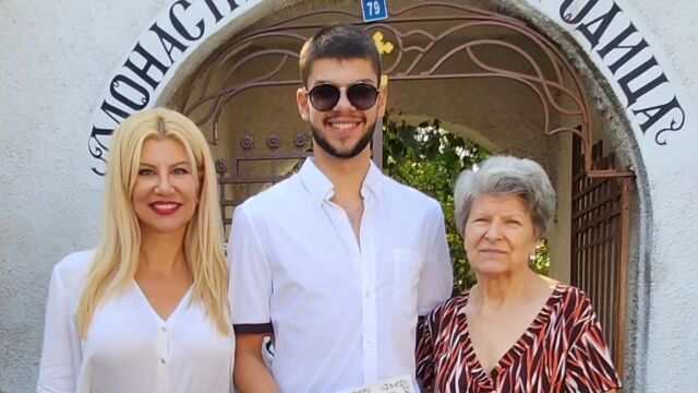 Снимка: Нелина кръсти своето „пораснало дете“
