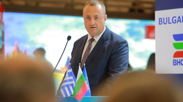 Снимка: Иван Иванов: Партньорството с Гърция е още по-важно с въвеждането на еврото