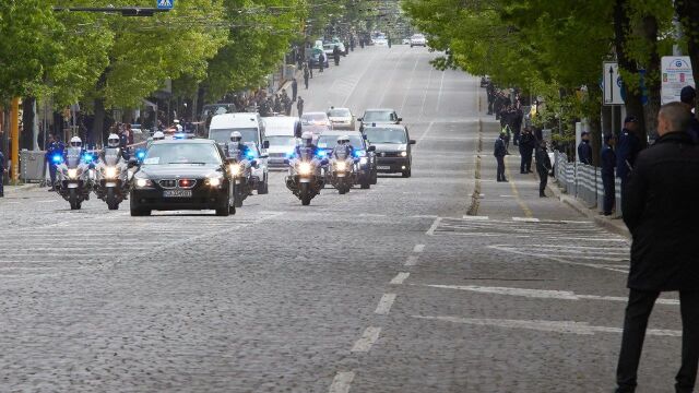 На първо четене: Депутатите гласуваха НСО да не вози администрацията на президента