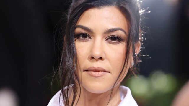 Снимка: Бретонът на Кортни Кардашиян е новата тренд визия за есен 2025 (СНИМКИ)