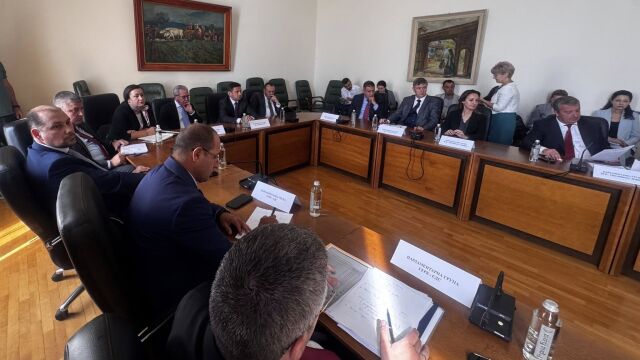 Снимка: „ДПС – Ново начало” след Борда по водите: Трябва да покажем на хората, че няма нищо да отлагаме