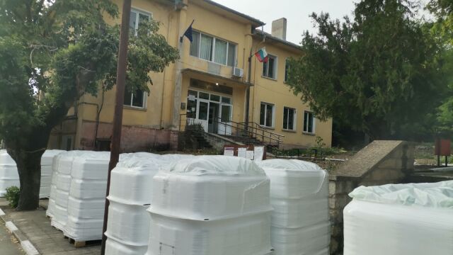 Снимка: Държавният резерв достави над 120 000 литра вода за Плевен и Свищов