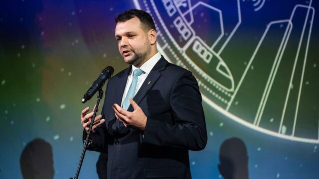 Снимка: Около 6 пъти над допустимото: Министър в Латвия беше уволнен след шофиране с над 3 промила алкохол