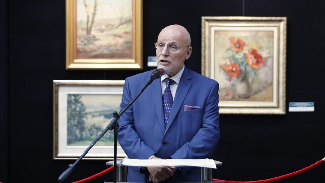 Снимка: БНБ представя 45 произведения от художествената си колекция в изложбата „България в картини и сезони“