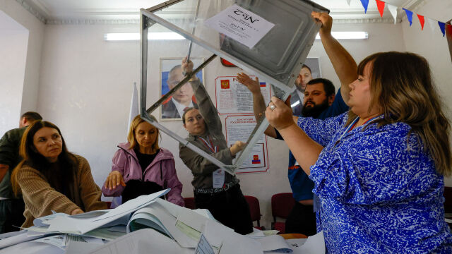 Снимка: В последния ден от парламентарните избори в Русия: Украйна - с най-голямата атака срещу Москва