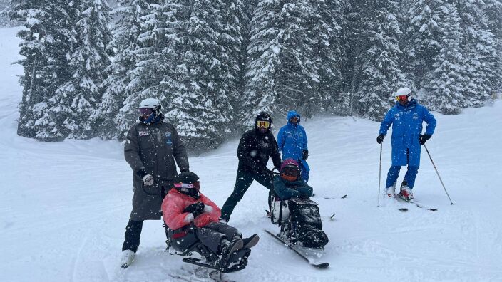 Спорт без граници: деца с увреждания покоряват пистите (ВИДЕО)