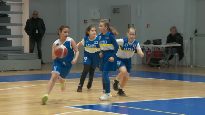 Деца играха в памет на голямата Красимира Гогова (ВИДЕО)