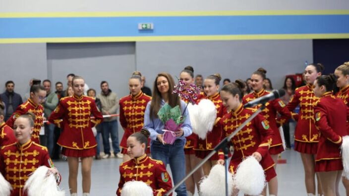 Лора Христова освети Троян (ВИДЕО)