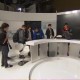 Цветанка Ризова дари на ученици декорите на студиото на 