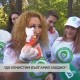 Антон Хекимян, Валери Генов и Елена Яръмова чистят в Борисовата градина