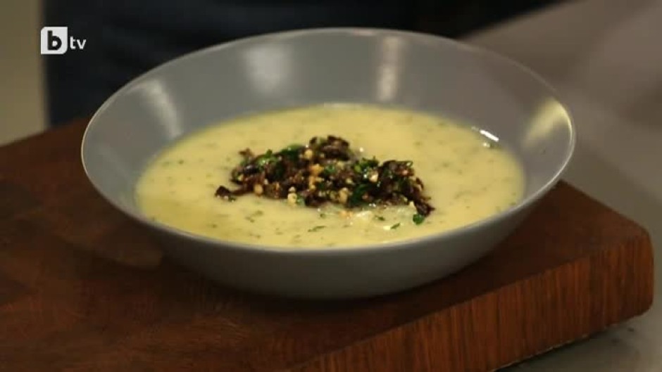 Картофена супа с гъби и орехи