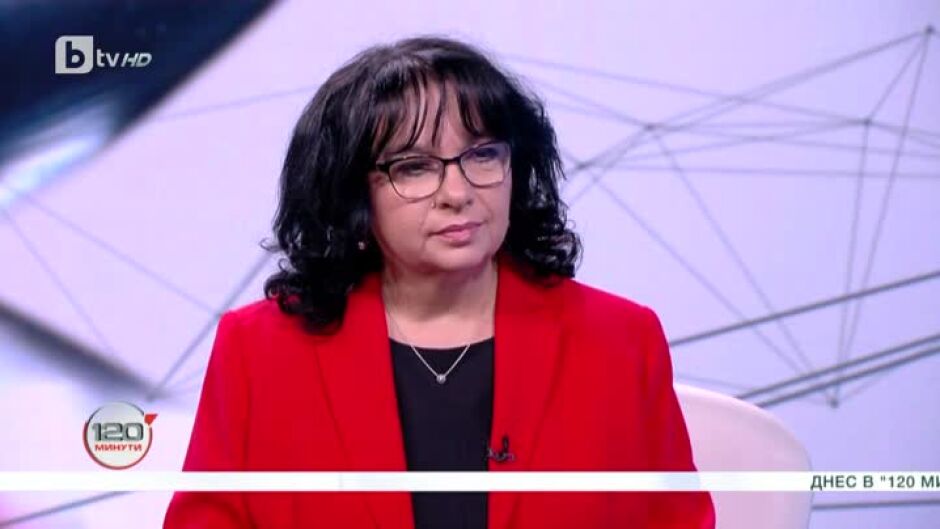 Петкова: Ефект от дерогацията за внос на руски петрол няма, защото има 17 страни с по-ниски цени