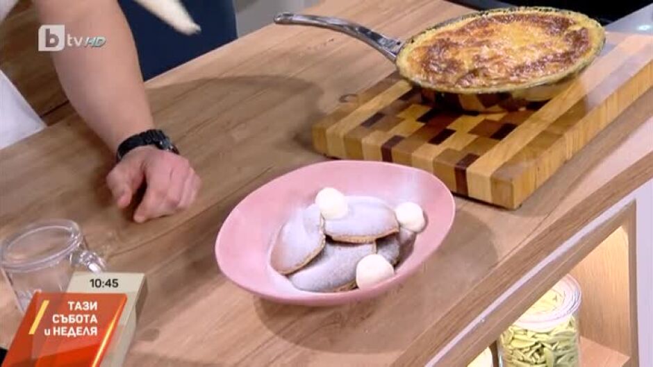 Chef Николай Немигенчев приготвя овчарски пай и японски суфле палачинки