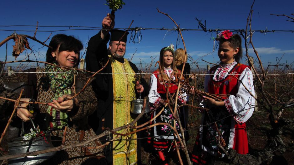 1 февруари: Кой има имен ден на Трифон Зарезан?